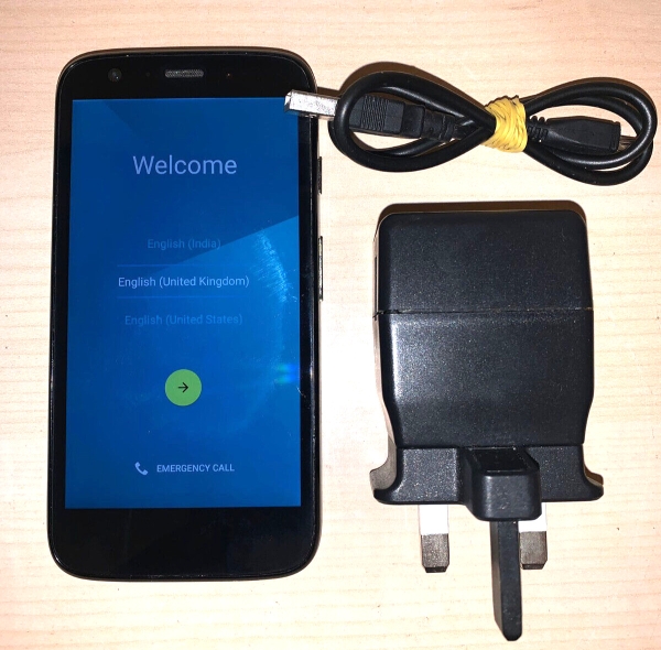 Motorola Moto XT1032 – 16GB – schwarz 1GB RAM 5MP 3G Smartphone – siehe Bilder & Video