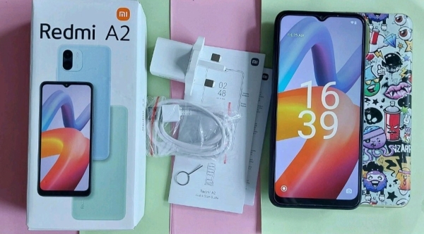 Redmi A2 32GB schwarz DUOS 6,52″ (ENTSPERRT) Android Xiaomi Smartphone. TOP