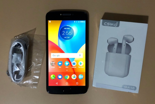 Motorola Moto E4 16GB entsperrt 5″ Smartphone & Earpod – einwandfrei