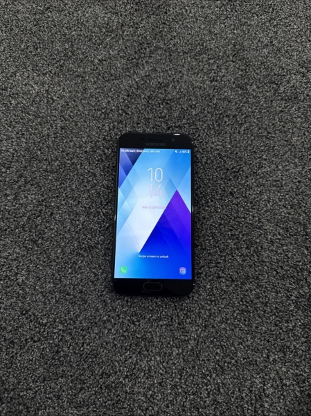 Samsung Galaxy A5 2017 32GB entsperrt schwarz Android Smartphone gesprungen
