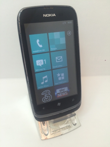 Nokia Lumia 610 – Schwarz Handy Smartphone Defekt Ersatzteile oder Reparaturen