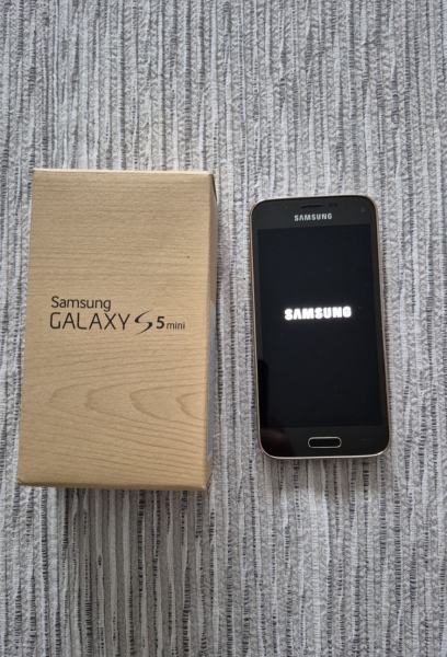 Samsung  Galaxy S5 Mini SM-G800F – 16GB – Copper Gold (Ohne Simlock) Smartphone