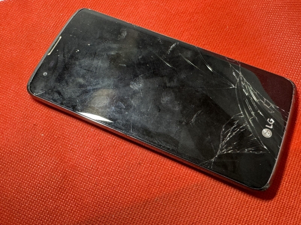 LG K8 4G K350N – Smartphone Defekt Schaden