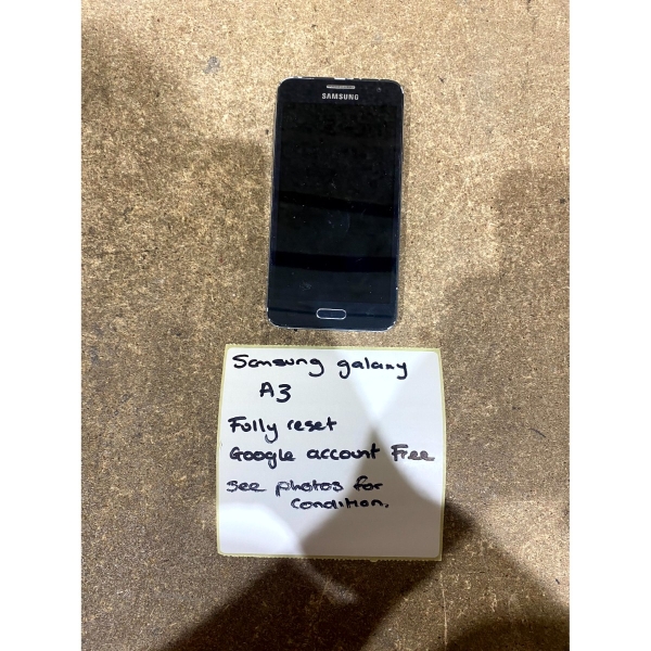 Samsung Galaxy A3 SM-A300FU Android Smartphone schwarz 4,5″ AMOLED 8MP (1GB+16GB)