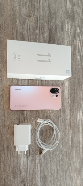 Smartphone Xiaomi Mi 11 Lite, Farbe Peach-Pink, gebraucht *TOP-ZUSTAND*