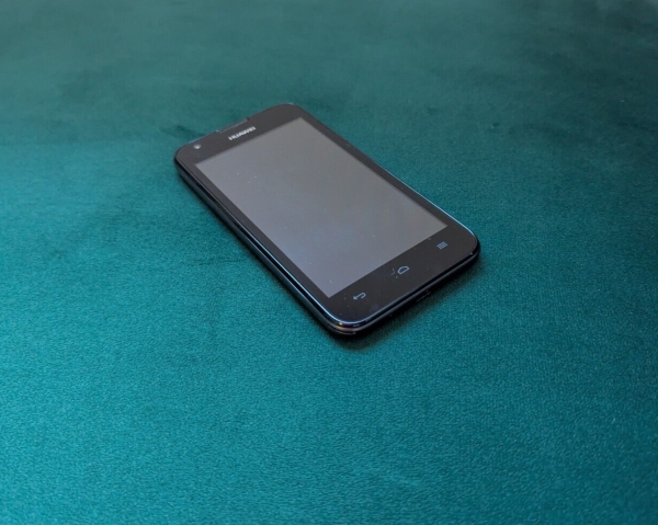 Huawei Ascend Y330 Smartphone | entsperrtes Handy | funktionstüchtiger Zustand