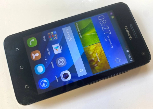 Huawei Y3 U31 Y360 entsperrt 4GB Smartphone schwarz voll funktionsfähig