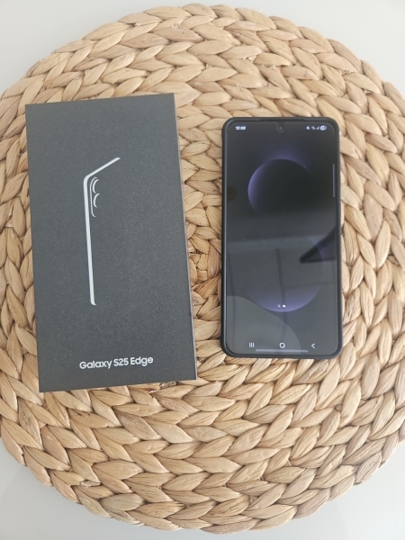 Samsung Galaxy S25 Edge 256 GB Titanium Jetblack Android  Smartphone