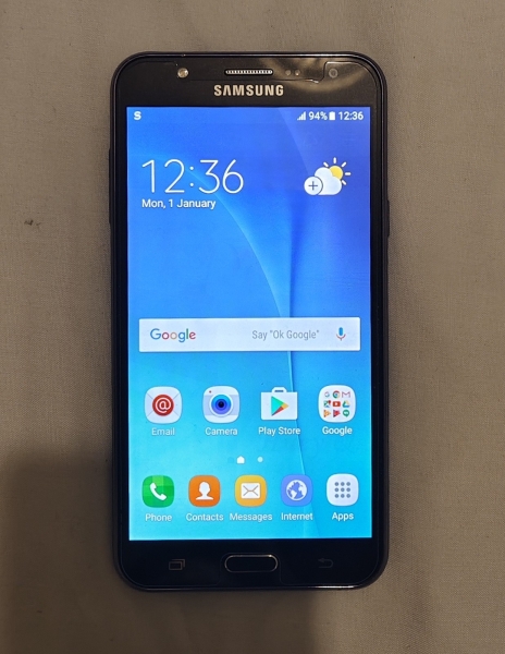 Samsung Galaxy J7 16GB J700F Duo Simkarte Simfree Android Smartphone 4G Sim Only