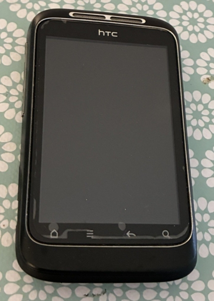 HTC Wildfire PG76100 schwarz Smartphone 3,2″ Display 512MB RAM auf orange