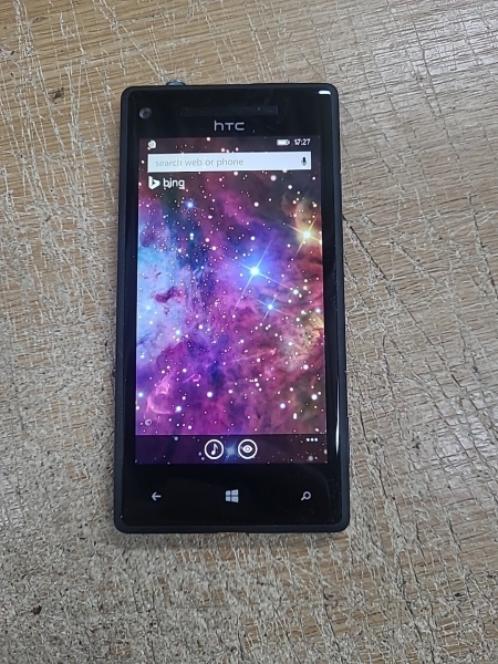 HTC Windows 8X PM23200 Smartphone, war im 3 Netz. Nicht sicher ob gesperrt sehr guter Zustand