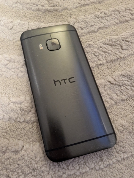 HTC One M9 Smartphone Silber