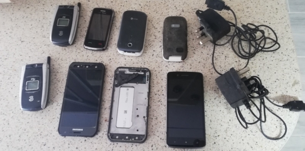 Restposten 8x Retro Handys Smartphones Samsung S6 Ersatzteile Reparatur Gold Edelschrott