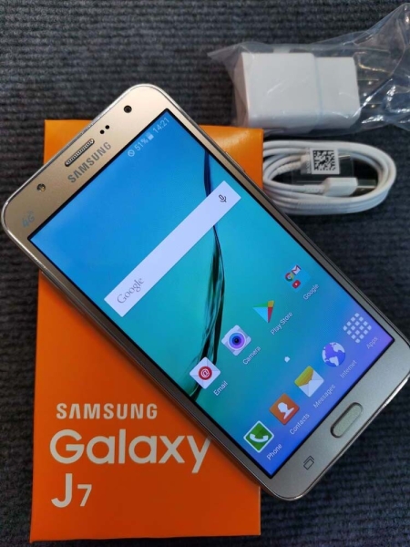 Samsung Galaxy J7 J700F J700M/DS 16GB Android 5.5″ 13MP Unlocked Smartphone