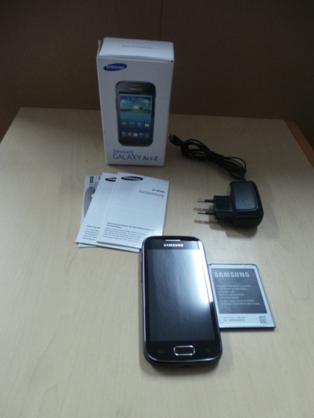 Samsung GT-i8160 Galaxy Ace 2 Android Smartphone