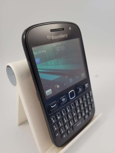Blackberry 9720 schwarz entsperrt QWERTY Handy Single Core 2,5″ Display