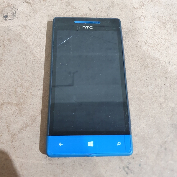 HTC Windows Phone 8S 4″ Touchscreen USB Bluetooth 5MP 4GB Smartphone – als Ersatzteilspender