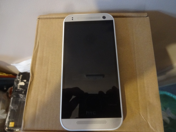 HTC One mini 2 – 16GB – Glacial Silver – Nur Teile oder Ersatzteile