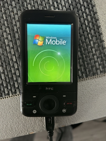 HTC P3470 Handy