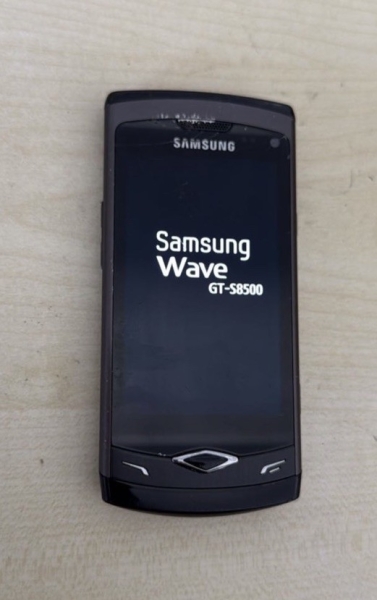 Samsung Wave GT-S8500 2GB Kohlgrau Smartphone leicht defekt aber volle Funktion