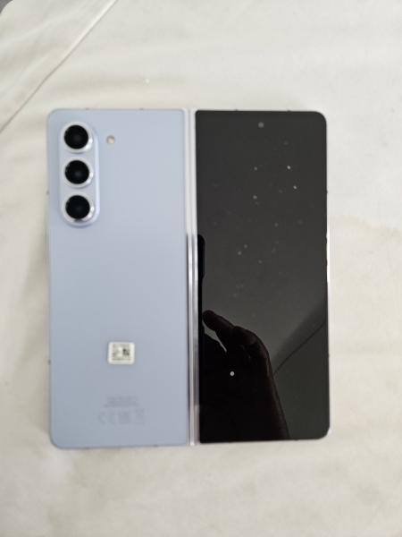 Samsung Galaxy Z Fold 5 5G Android Smartphone entsperrt 512GB icy blue, guter Zustand