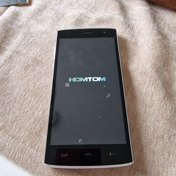 Smartphone HomTom HT 7