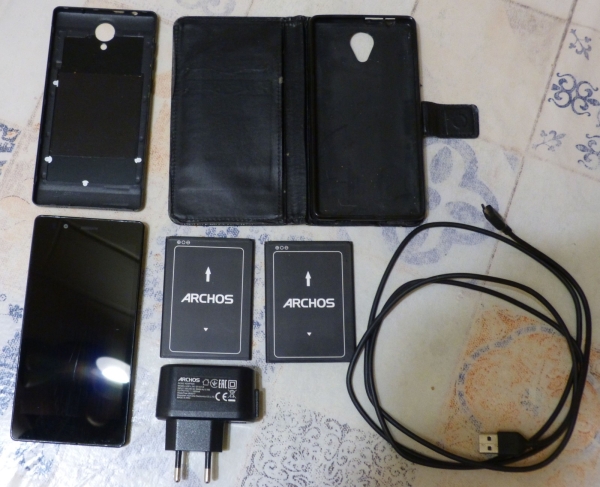 Smartphone ARCHOS Core 50 mit Zubehör | DEFEKT / Ersatzteil  / Bastlerware !!!