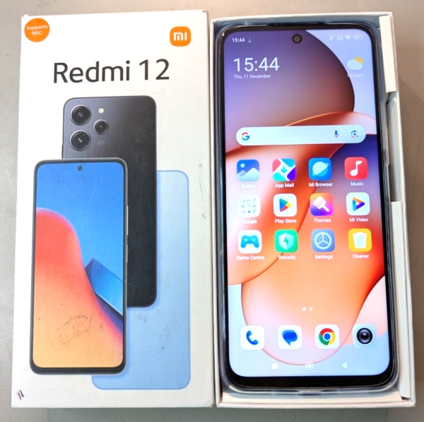 Xiaomi Redmi 12 Smartphone 256GB 8GB RAM NFC Android 15 HyperOS (GEBRAUCHT) Sky Blue