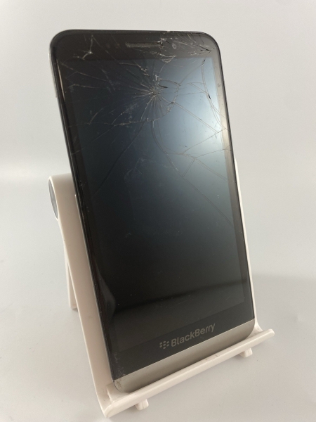 BlackBerry Z30 schwarz 16GB 5,0″ 8MP BB10 Smartphone gesprungen unvollständig defekt #A