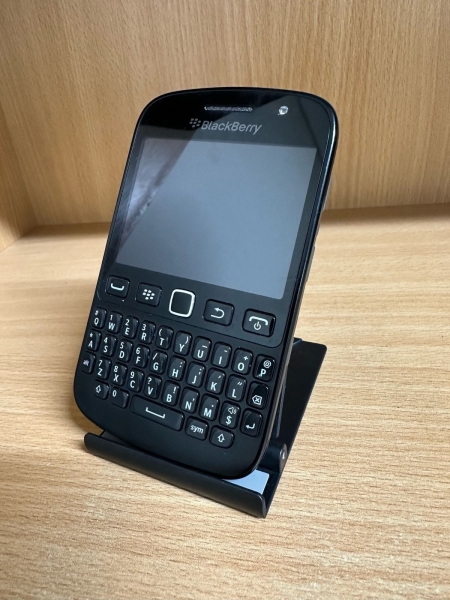 BlackBerry 9720 schwarz QWERTY (O2) Smartphone – sehr guter Zustand