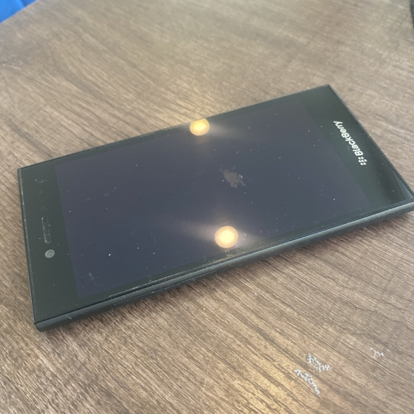 Blackberry Leap Android Smartphone Schwarz STR 100