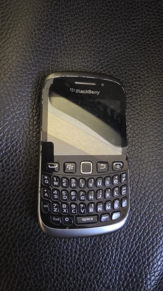 BlackBerry Curve 9320 Smartphone – Fairer Zustand, schneller Versand – OHNE AKKU