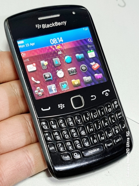 BlackBerry Curve 9360 (entsperrt) 3G Smartphone sehr guter Zustand mit Ladegerät