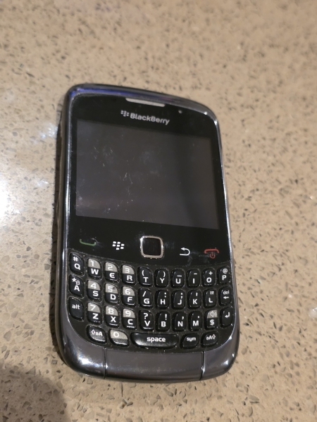 BlackBerry Curve 9300 3G schwarz Smartphone – ungetestet – mit Akku