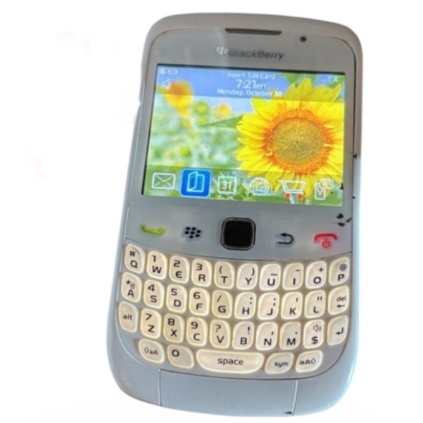 BlackBerry Curve 8520 White Smartphone with QWERTY Keyboard