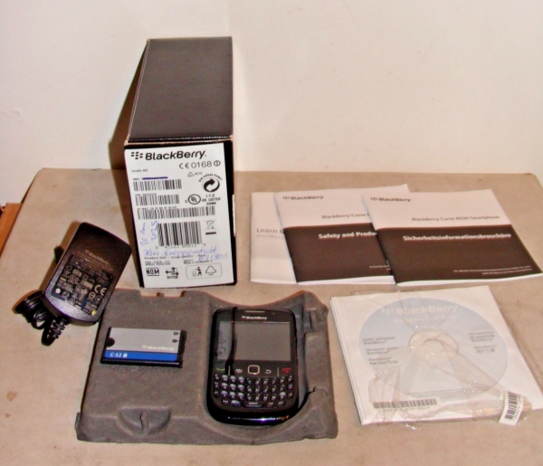 BlackBerry Curve 8520 – Smartphone schwarz komplett in OVP (aus Nachlass )