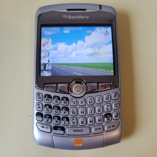 BlackBerry Curve 8310 Smartphone (entsperrt) – Silber (6RI8310N) B123