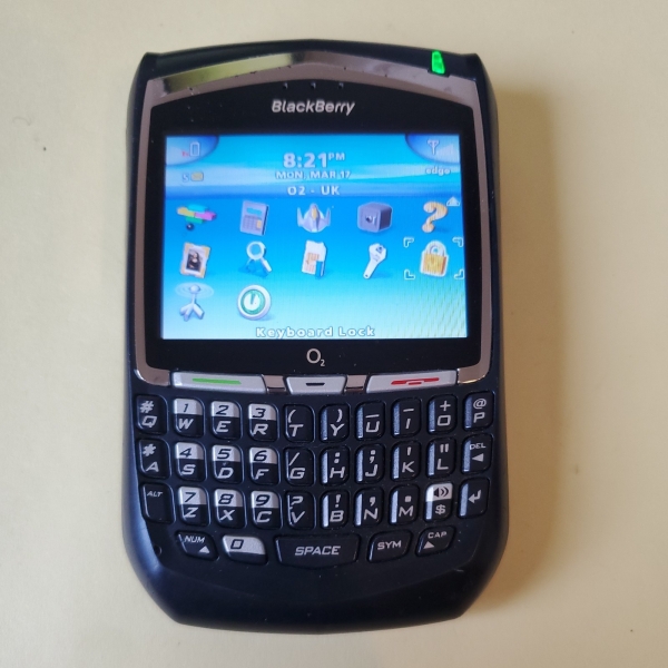 BlackBerry Electron 8700v Smartphone b106 – blau (gesperrt am 02)
