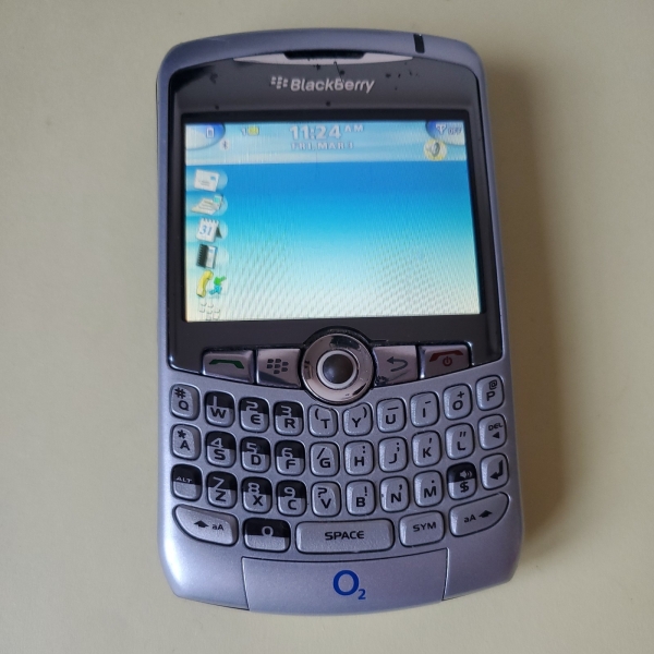 BlackBerry Curve 8310 Smartphone (entsperrt) – Silber (6RI8310N) B103