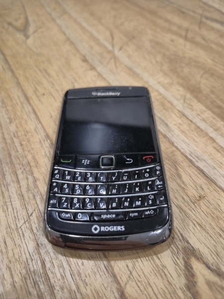 BlackBerry Bold 9700 – Black (Rogers Mobility) Smartphone- No Battery