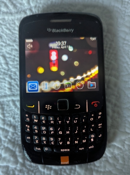 BlackBerry Curve 8520 2,4″ 256 MB, 2MP entsperrt Smartphone – schwarz