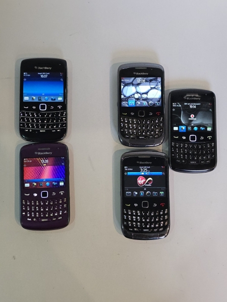 Blackberry Bold 9790, Curve 9360, 9300 schwarz Smartphone Vodafone gesperrt Restposten