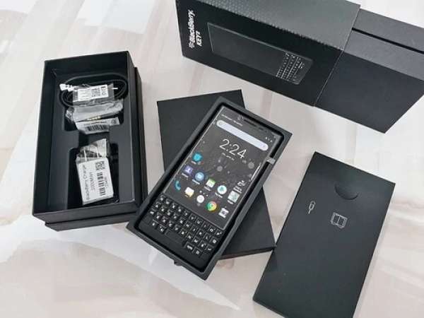 BlackBerry KEY2 K2 4.5″ 12MP Android 64GB 6GB RAM smartphone