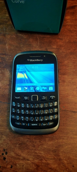 Blackberry Curve 9320
