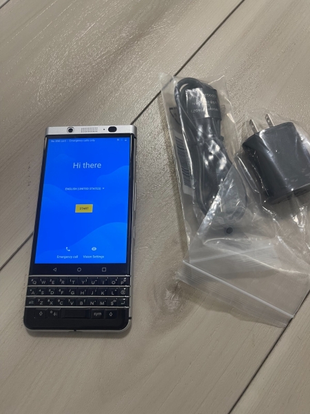 BlackBerry KeyOne – 32 GB – Smartphone silberfarben (entsperrt)