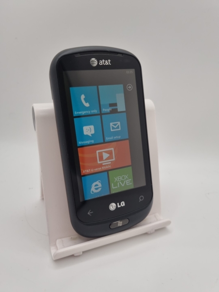 LG Quantum schwarz unbekanntes Netzwerk 16GB 3,5″ QWERTY Windows Phone Smartphone