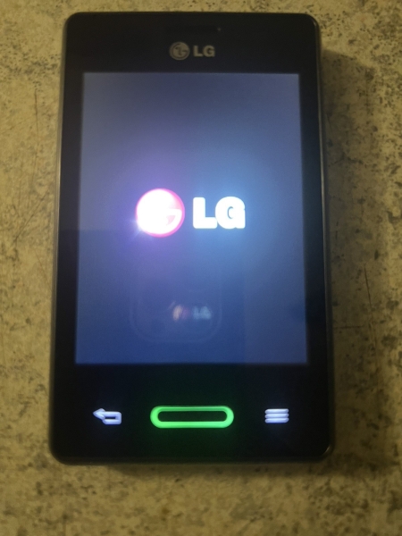 LG E430 (Entsperrt) Smartphone Reduziert auf Klar