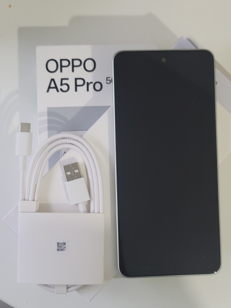 Handy Smartphone OPPO A5 Pro 5G  8GB + 256GB Grün(Oliver Green) Keine Kratzer