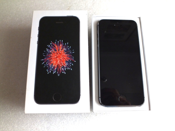 Smartphone – Apple iPhone SE 1. Generation 2016 – Space Gray – mit OVP – KB 9