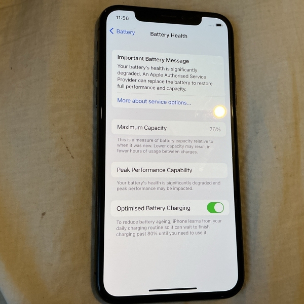 Apple iPhone X 64GB Space Grau – 76% Akku